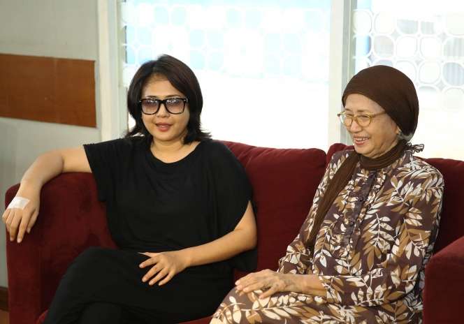 4 Potret Momen Kebersamaan Ade Irawan dan Ria
