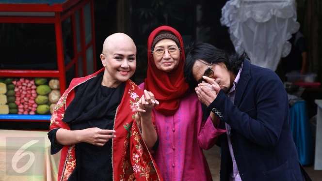 4 Potret Momen Kebersamaan Ade Irawan dan Ria