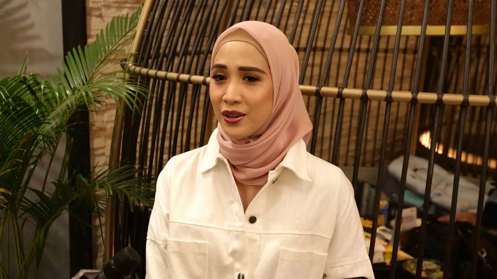 Hijrah Fanny Fabriana dan Mimpi Bikin Brand Fashion Muslim
