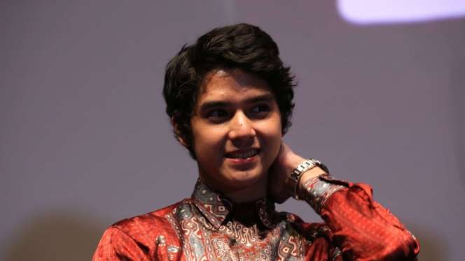 Di Balik Kemesraan Al Ghazali dan Caitlin Helderman