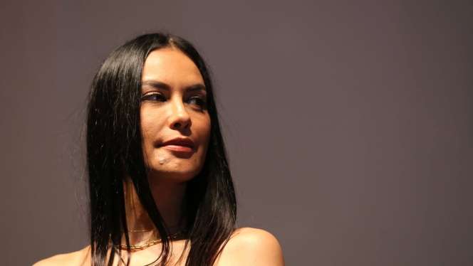 7 Potret Cantiknya Sophia Latjuba dalam Balutan Busana Hitam
