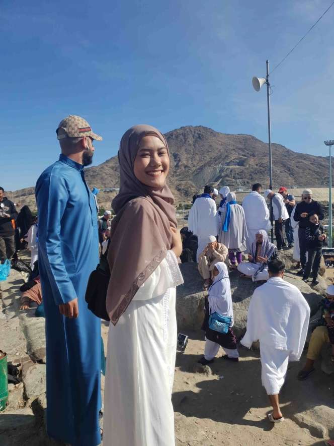 Potret Ratu Isyell, Pemenang DIW 2019 Tunaikan Ibadah Umroh