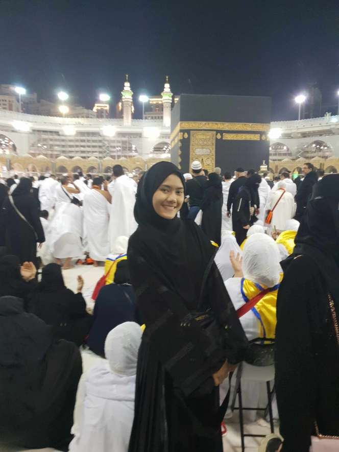 Potret Ratu Isyell, Pemenang DIW 2019 Tunaikan Ibadah Umroh