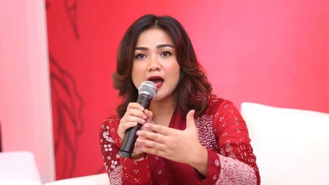 Nirina Zubir Didik Sang Anak Layaknya Seorang Atlet