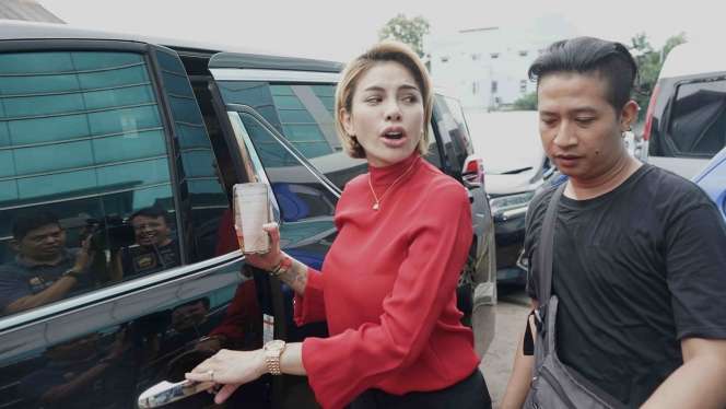 Pesan Pedas Nikita Mirzani untuk Istri Sajad Ukra