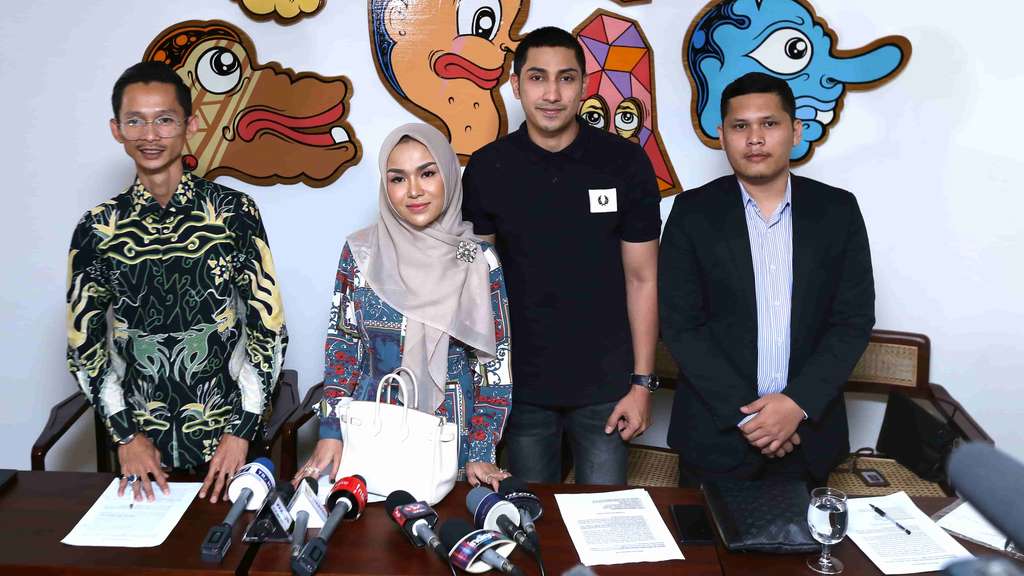 Alasan Suami Menghilang Saat Medina Zein Ditangkap
