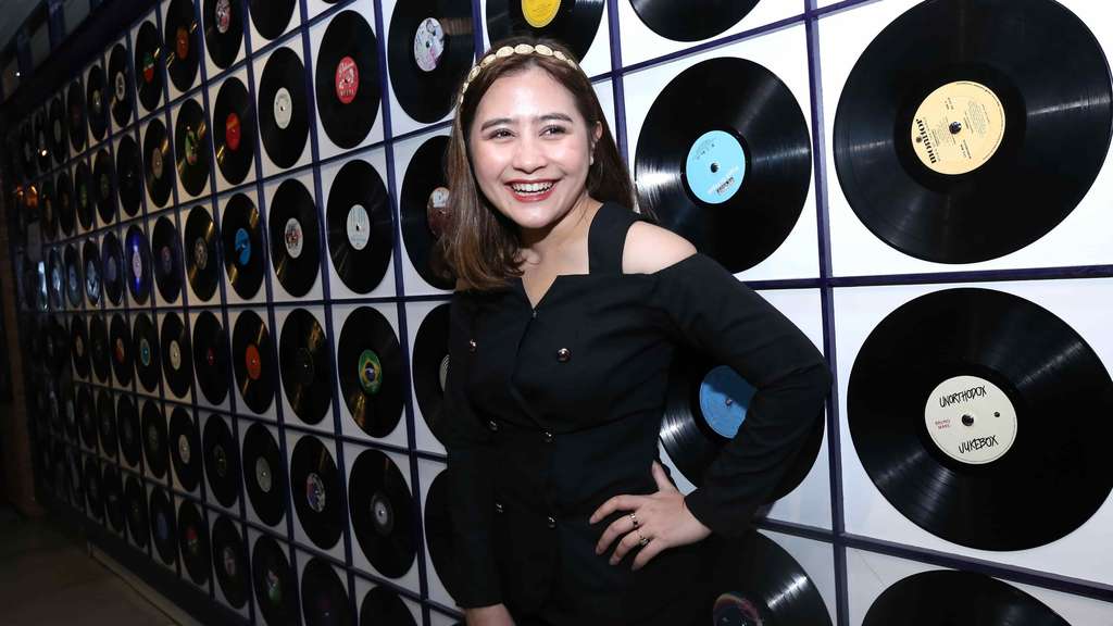 Cerita Proyek Kolaborasi Jarak Jauh ala Prilly Latuconsina