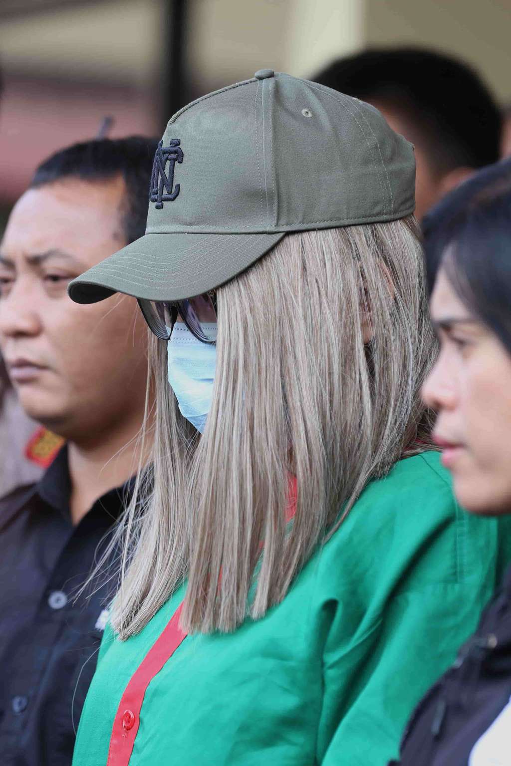 Nangis Menyesal, Penampilan Lucinta Luna Jadi Sorotan