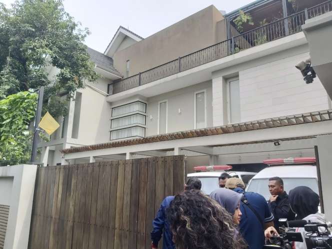 Suasana Rumah Duka Suami BCL, Ashraf Sinclair