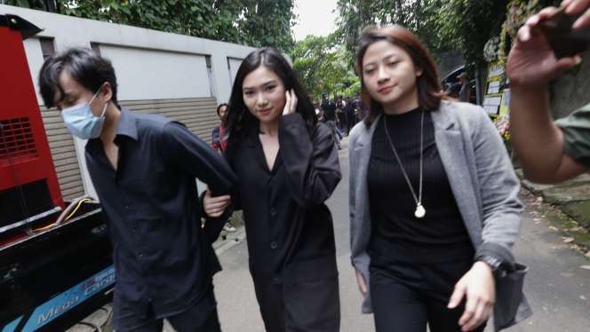 Rekan Artis Melihat Ashraf Sinclair untuk Terakhir Kalinya