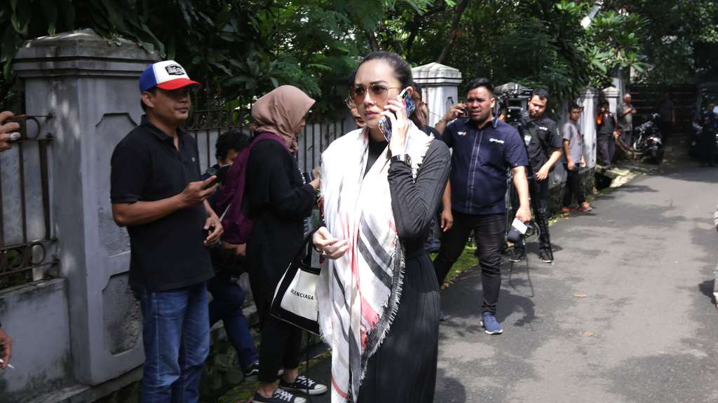 Rekan Artis Melihat Ashraf Sinclair untuk Terakhir Kalinya