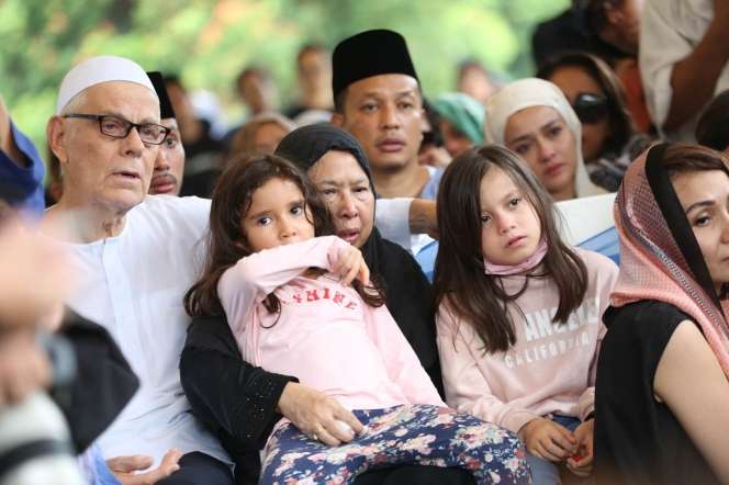 Pesan Penuh Cinta Ayah Ashraf Sinclair Bikin BCL Menangis