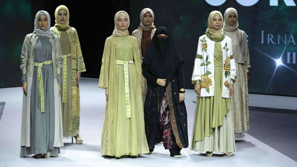 Desainer Irna Mutiara Bawa Corona ke Muffest 2020