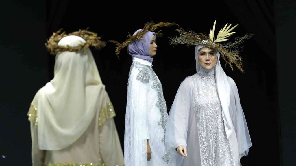 Pesona Inneke Koesherawati dan Marini Zumarnis di Muffest 2020