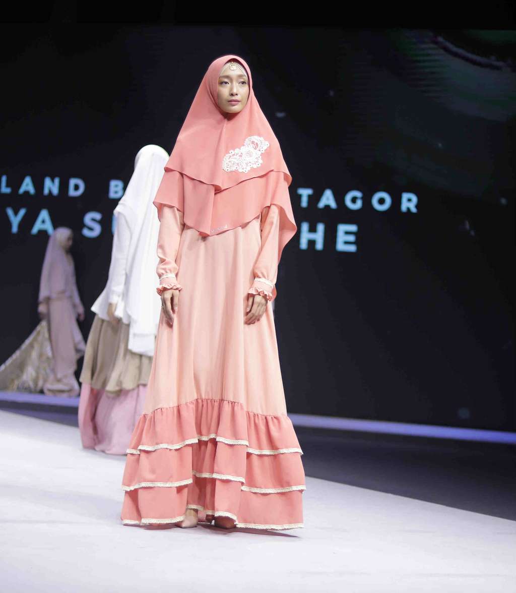 Pesona Keindahan Koleksi Gamis Risty Tagor