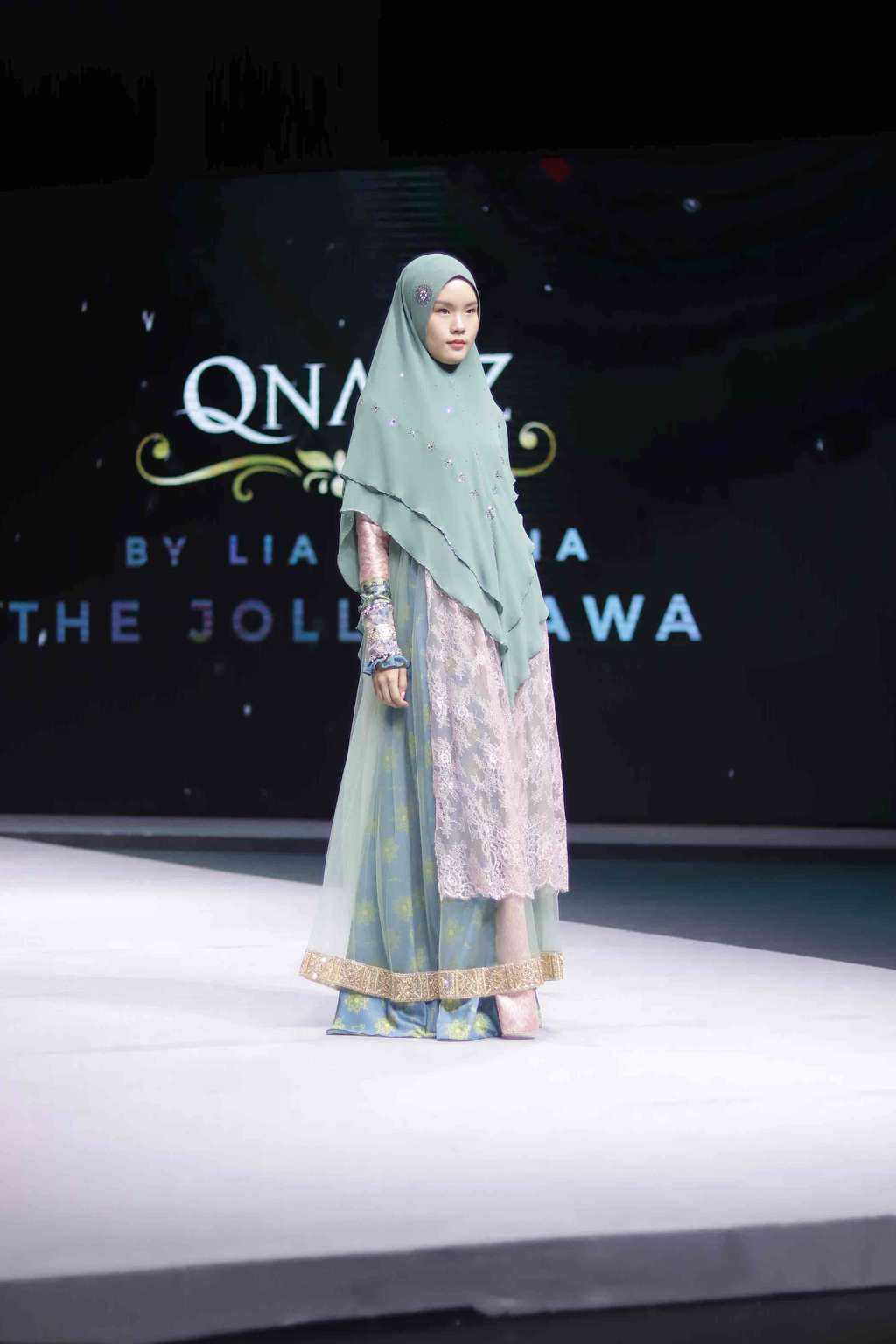 Tampil Islami ala Bollywood Karya Lia Dahlia