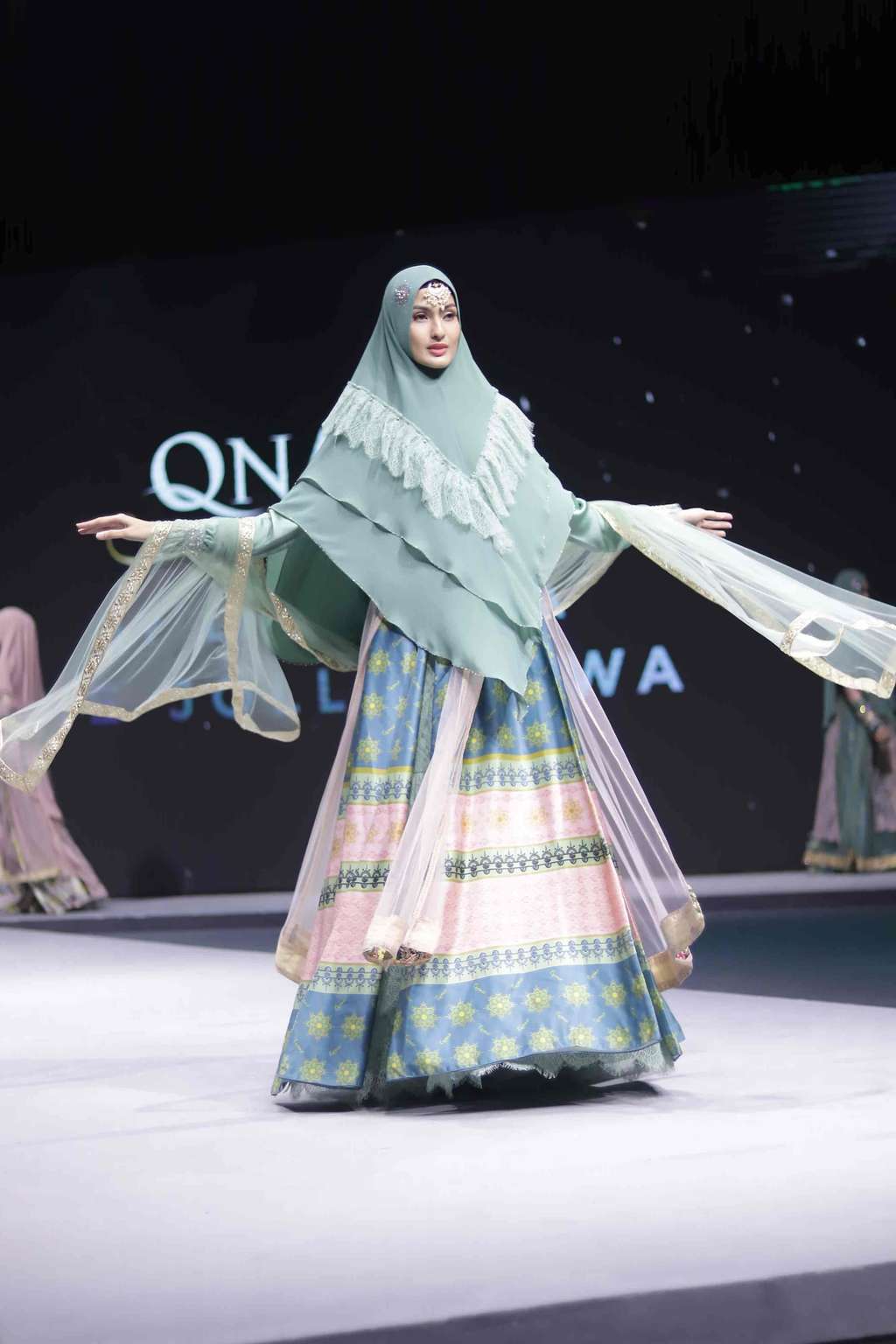 Tampil Islami ala Bollywood Karya Lia Dahlia