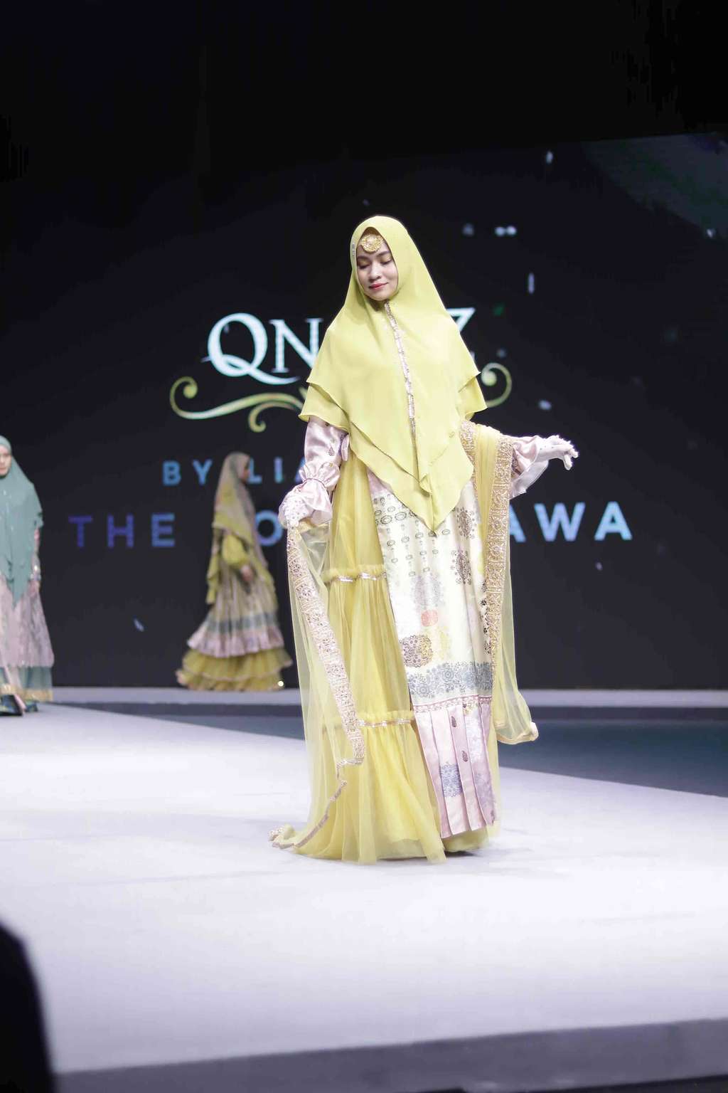 Tampil Islami ala Bollywood Karya Lia Dahlia