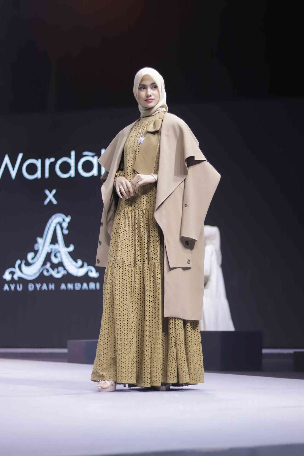 Koleksi Oase Padang Pasir Ala Ayu Dyah Andari di Muffest 2020