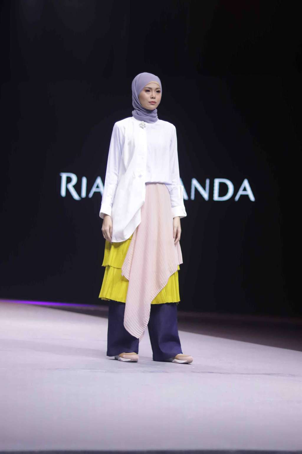 Pilihan Busana Hijab Kasual dan Stylish untuk Anak Millenial