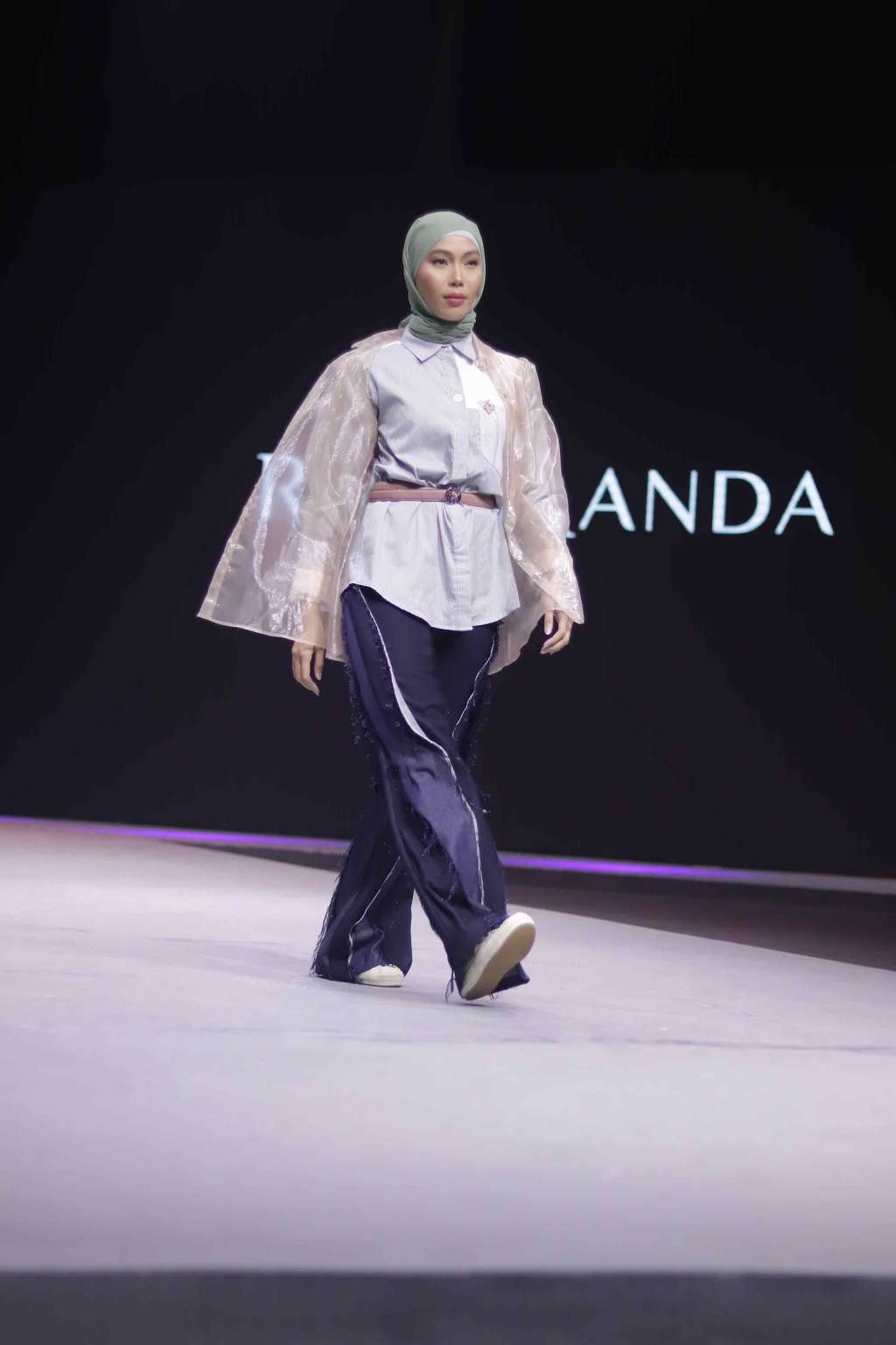 Pilihan Busana Hijab Kasual dan Stylish untuk Anak Millenial