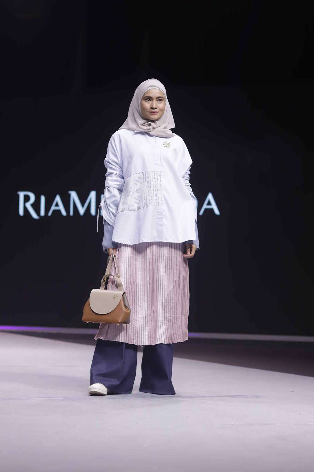 Pilihan Busana Hijab Kasual dan Stylish untuk Anak Millenial
