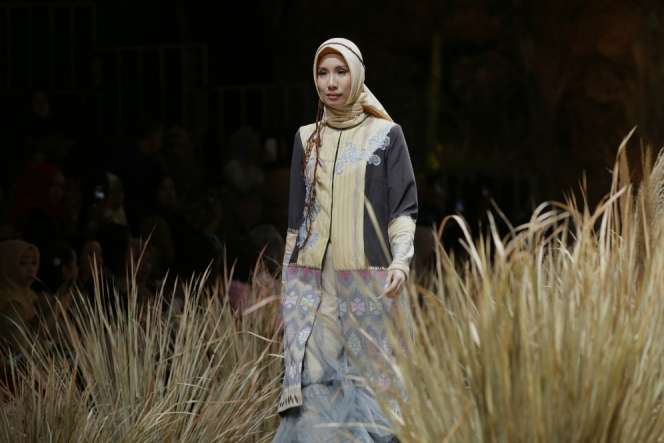 Inspirasi Tenun dan Songket Khas NTB untuk Busana Muslim