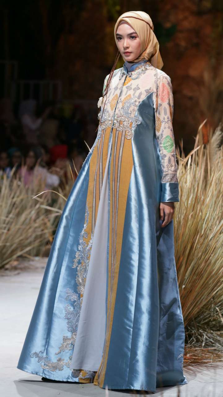 Inspirasi Tenun dan Songket Khas NTB untuk Busana Muslim