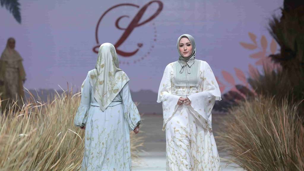 Laudya Cynthia Bella Sulap Limbah Daun Jadi Fashion Berkelas