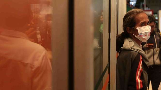 Warga Berburu Masker Usai 2 Warga Depok Positif Corona