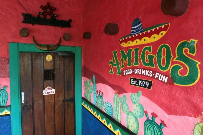 Sterilisasi Restoran Amigos Tempat WNI Diduga Tertular Corona