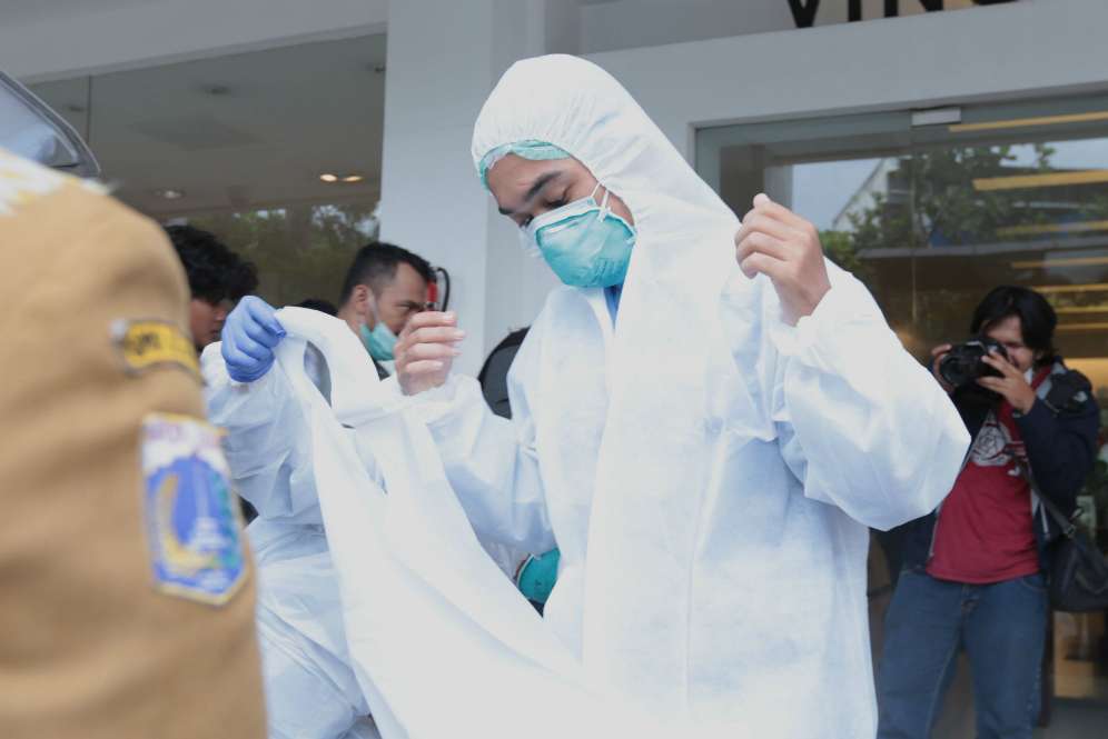 Sterilisasi Restoran Amigos Tempat WNI Diduga Tertular Corona