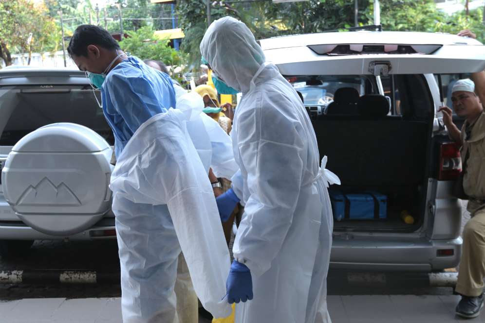 Sterilisasi Restoran Amigos Tempat WNI Diduga Tertular Corona