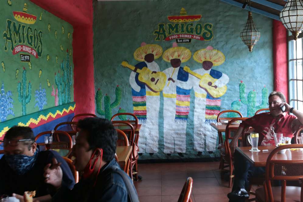 Sterilisasi Restoran Amigos Tempat WNI Diduga Tertular Corona