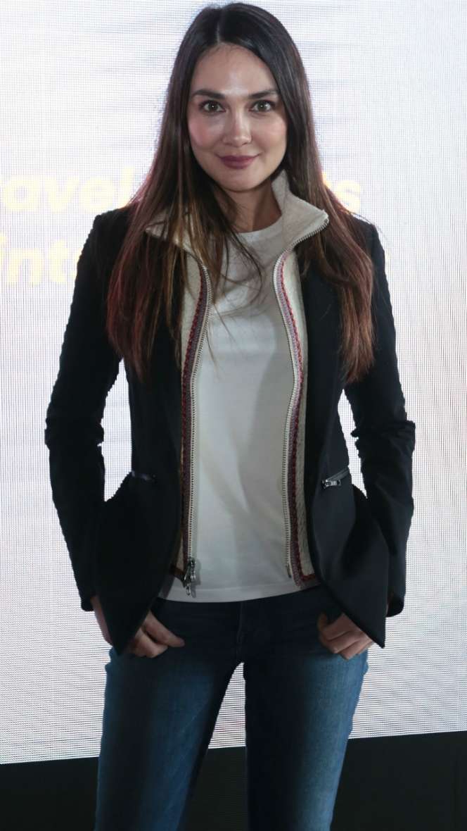 Tips Traveling Seru Budget Pas-pasan ala Luna Maya