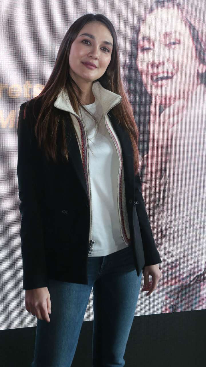 Tips Traveling Seru Budget Pas-pasan ala Luna Maya