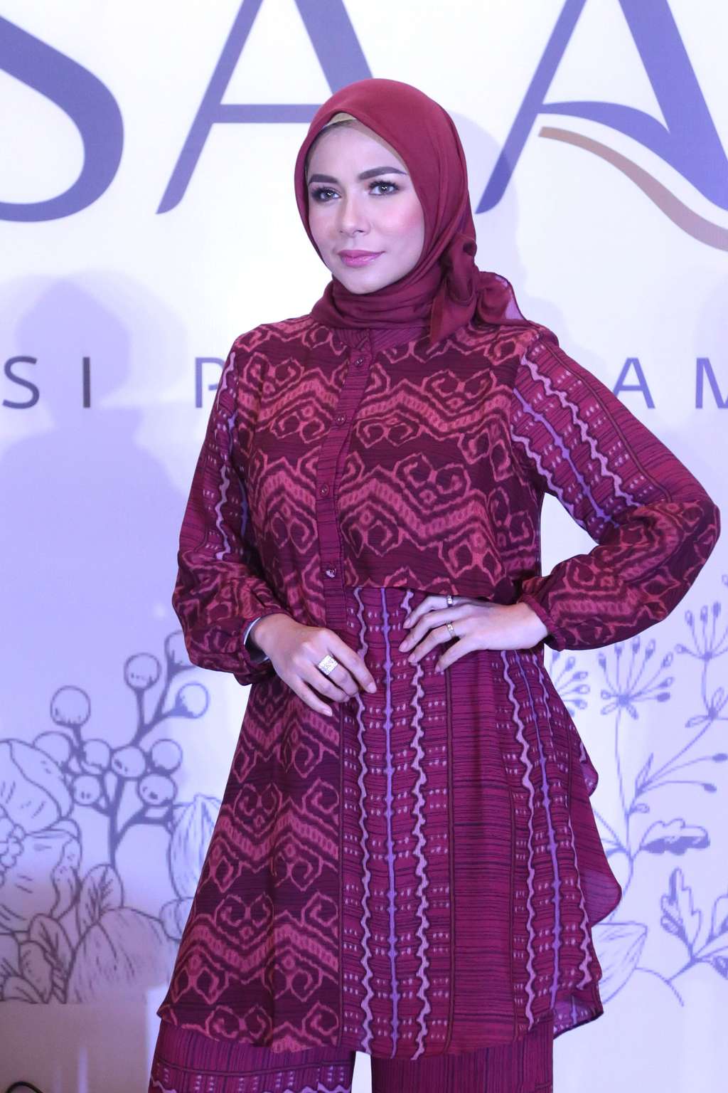 Trik Padu Padan Busana Hijab ala Meisya Siregar