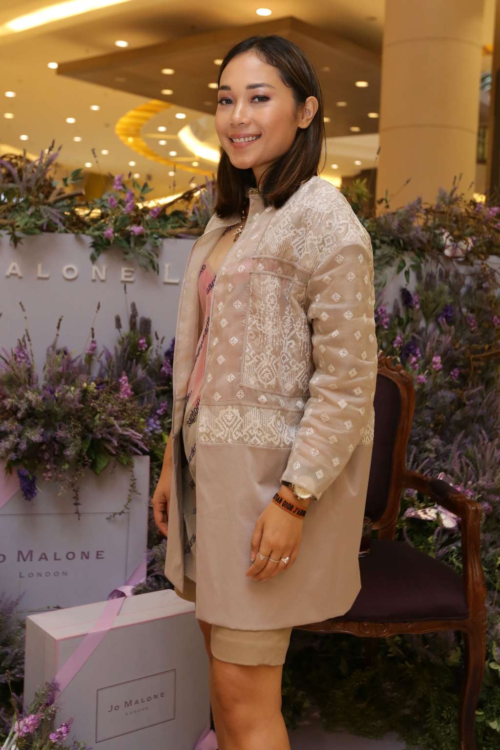 Fashion Style Ayla Dimitri Siasati Lengan Berlemak