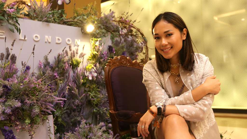 Fashion Style Ayla Dimitri Siasati Lengan Berlemak