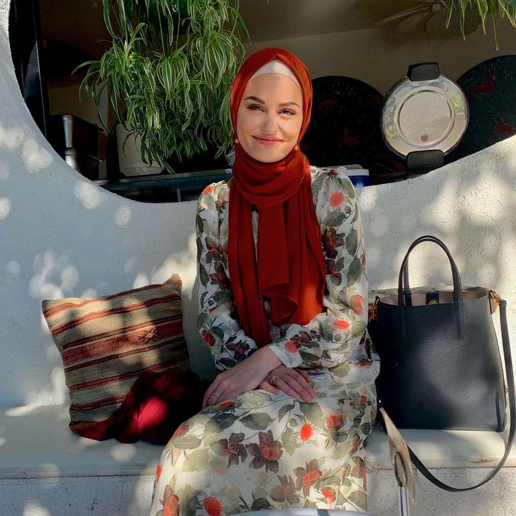 Pesona Emma Maree, Hijaber di Ajang Miss World Australia 2020