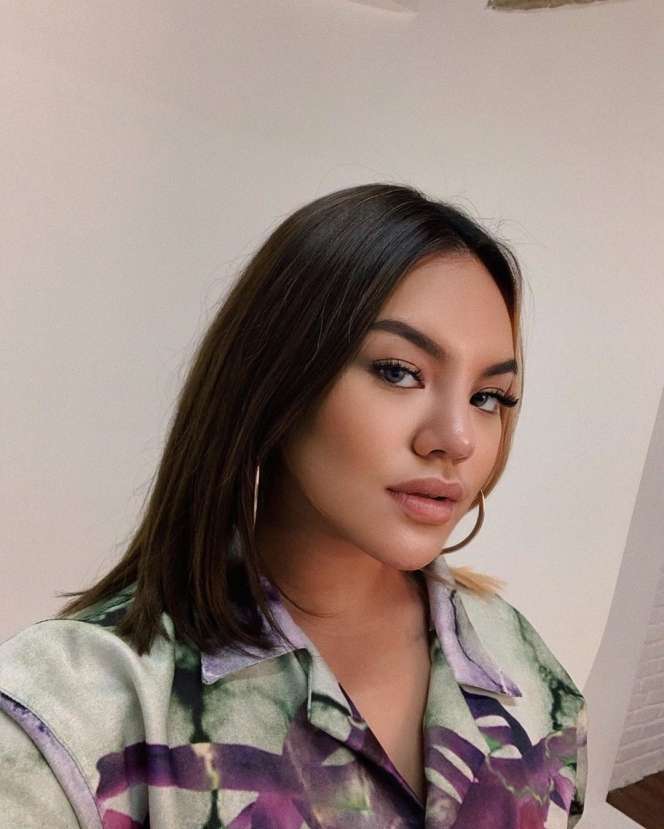 Gaya Makeup Shafa Harris Disorot