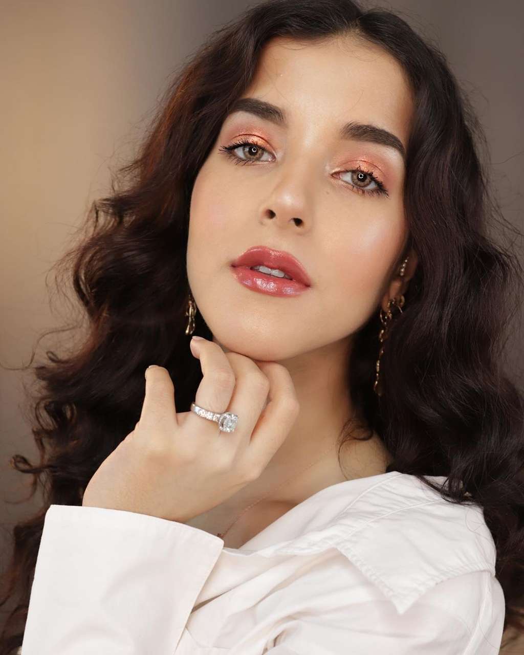 Tak Tahu Duit Seribuan, Lihat Gaya 'Mevvah' Tasya Farasya