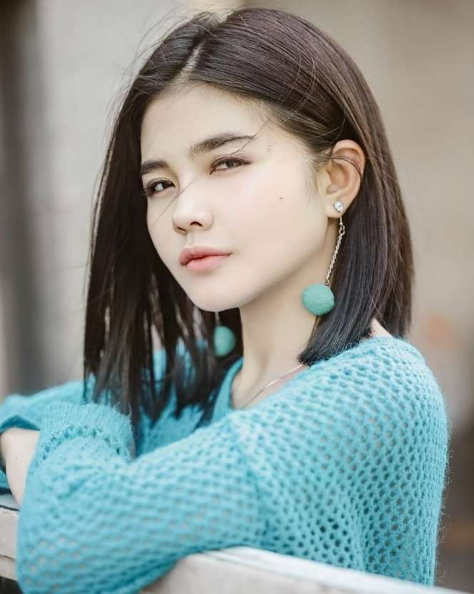 5 Istri Cantik Komedian Indonesia, Jarang Terekspose