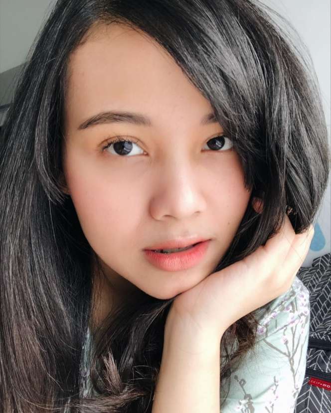 5 Istri Cantik Komedian Indonesia, Jarang Terekspose