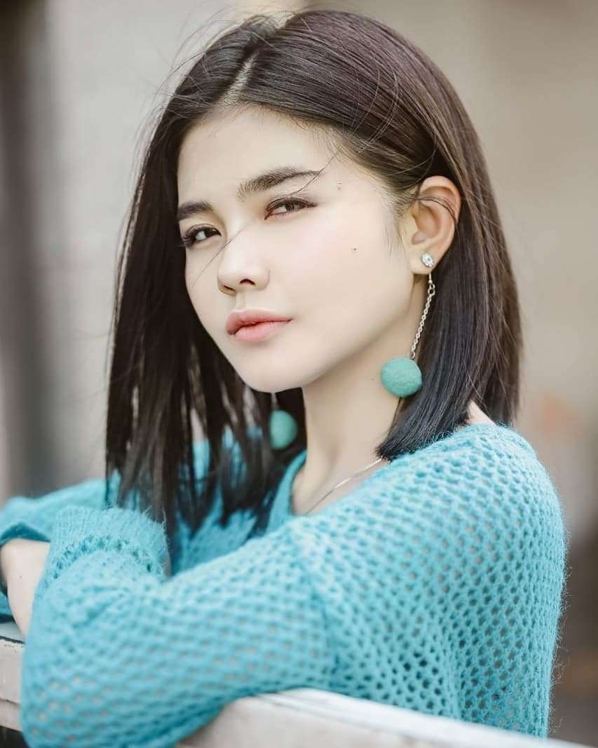5 Istri Cantik Komedian Indonesia, Jarang Terekspose