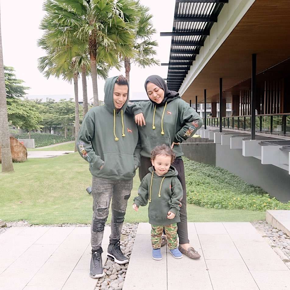 Bantu Perangi Corona, Ini 7 Gaya Sederhana Rachel Vennya 