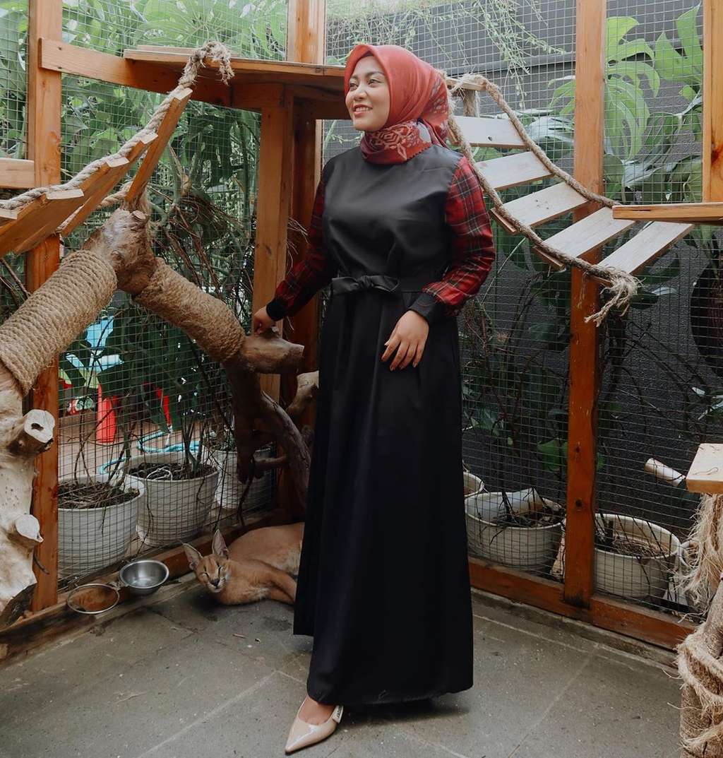 Bantu Perangi Corona, Ini 7 Gaya Sederhana Rachel Vennya 