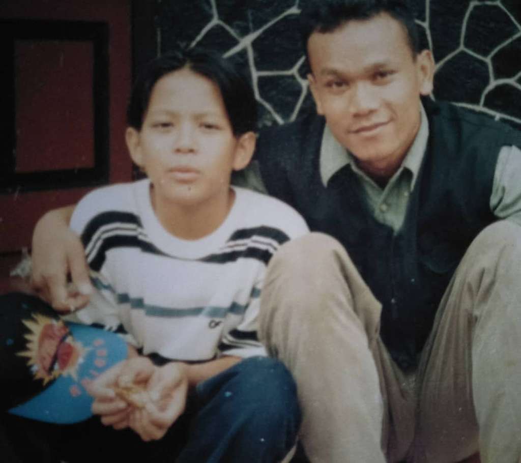 5 Gaya Rambut Belah Tengah Ariel NOAH Zaman SMP