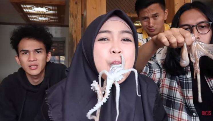 5 Konten Ria Ricis yang Jadi Kontroversi