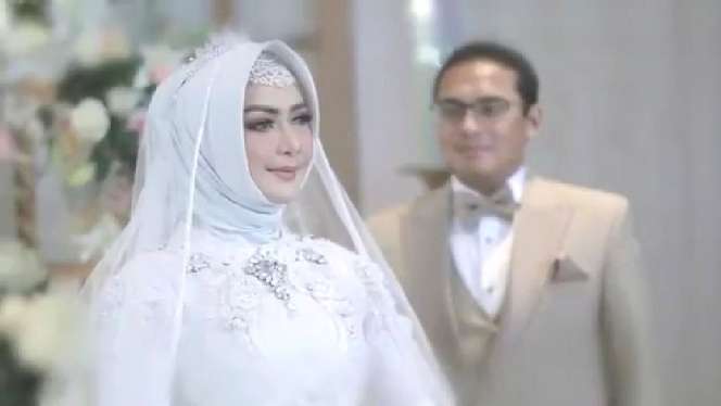 Alasan Eddies Adelia Menikah Lagi dengan Mantan Suami